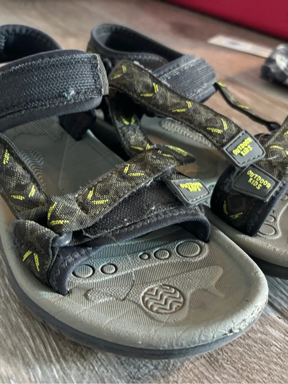 Outdoor Kids Strappy Athletic Hiking Sandals